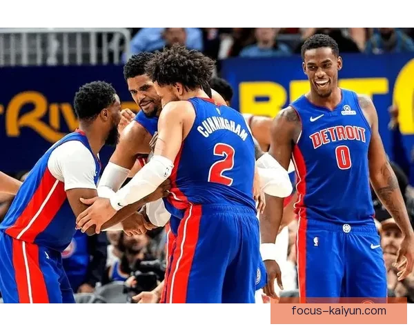 NBA焦点战再起波澜巨星对决引爆季后赛前景悬念格局生变联盟震动